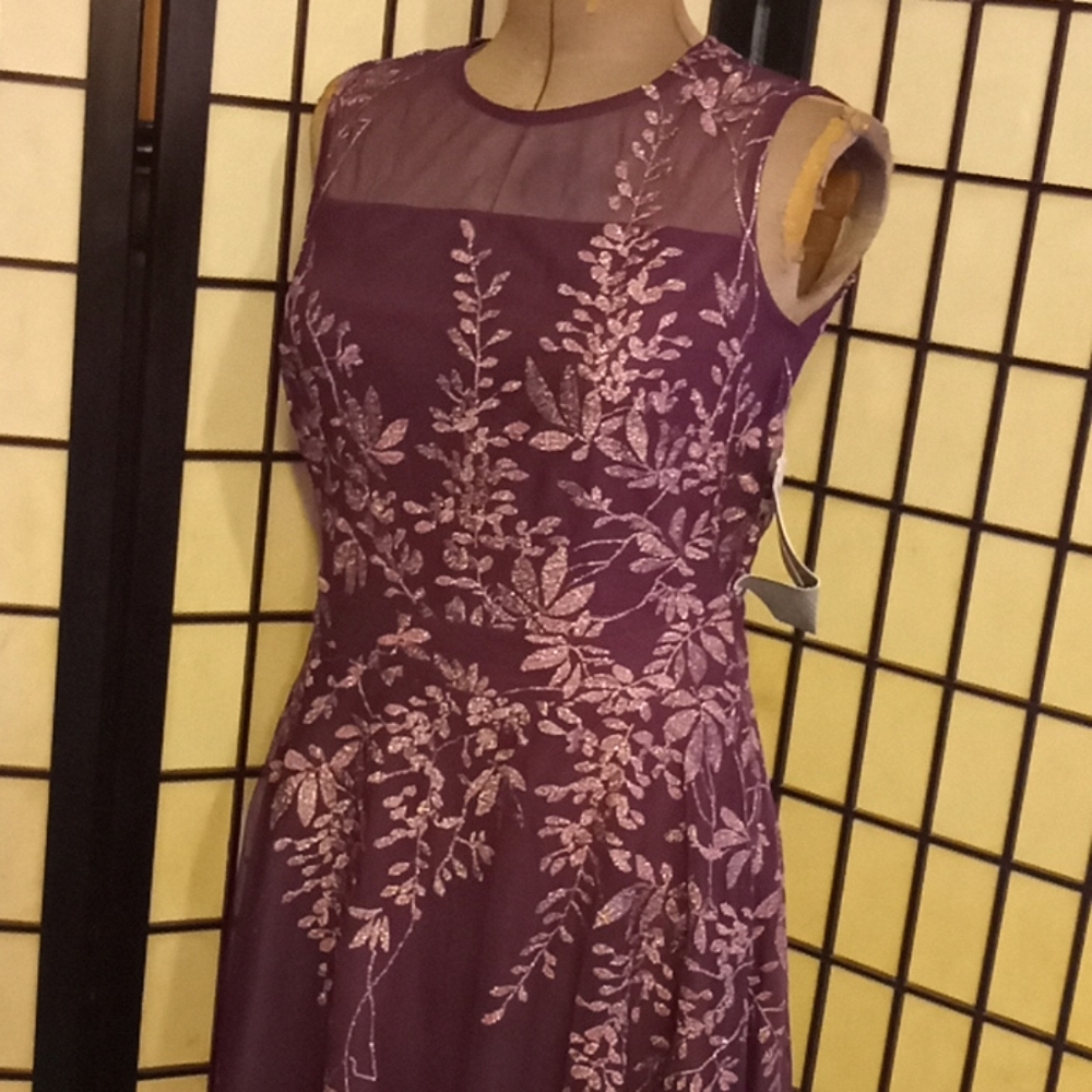 New J.TAYLOR DRESS - Picture 3 of 6